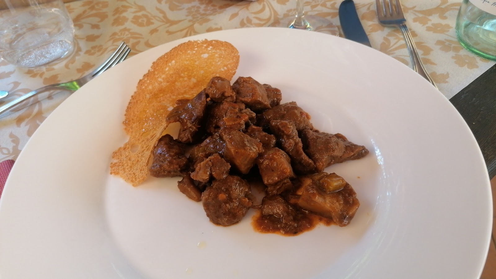 Peposo con crostone